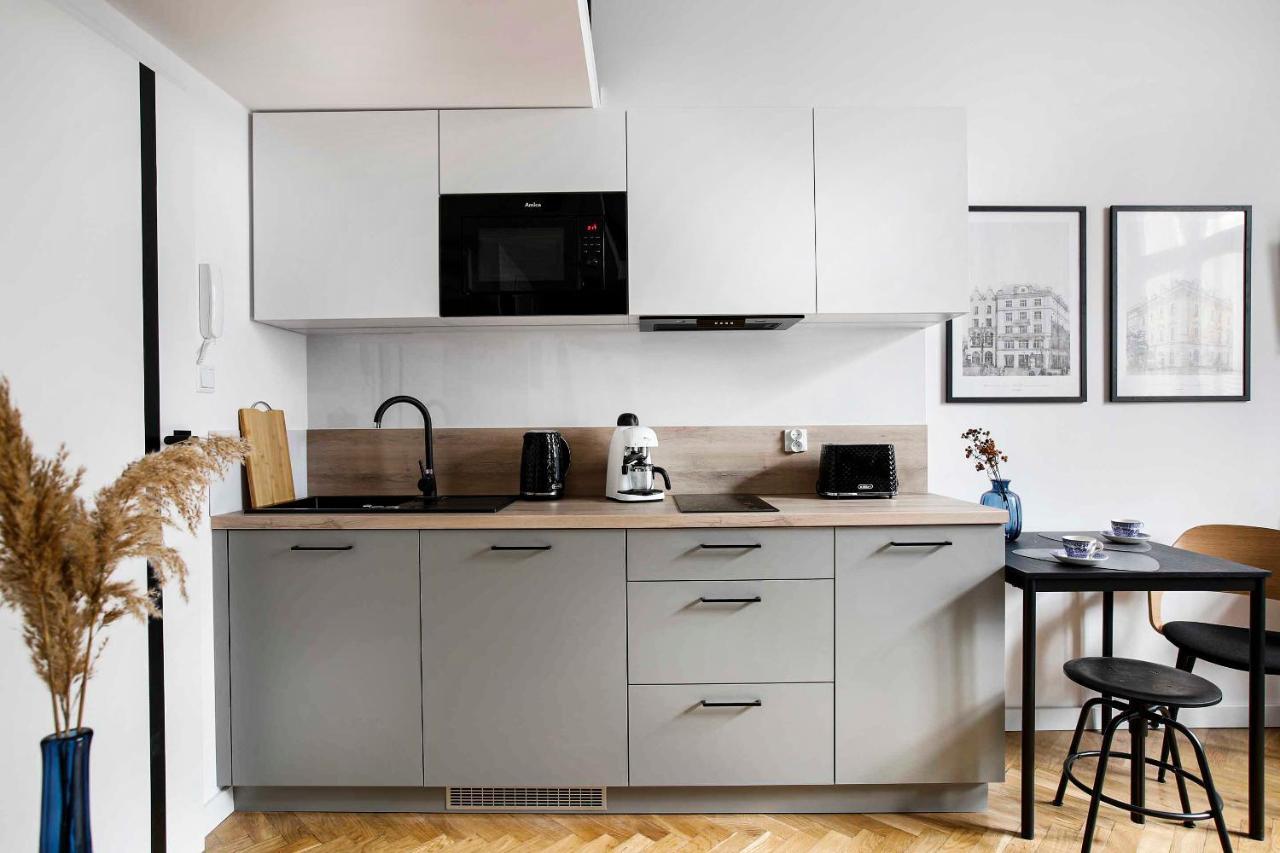 Charming Studio With Kitchen - Old Town, Main Station Krakow Dış mekan fotoğraf